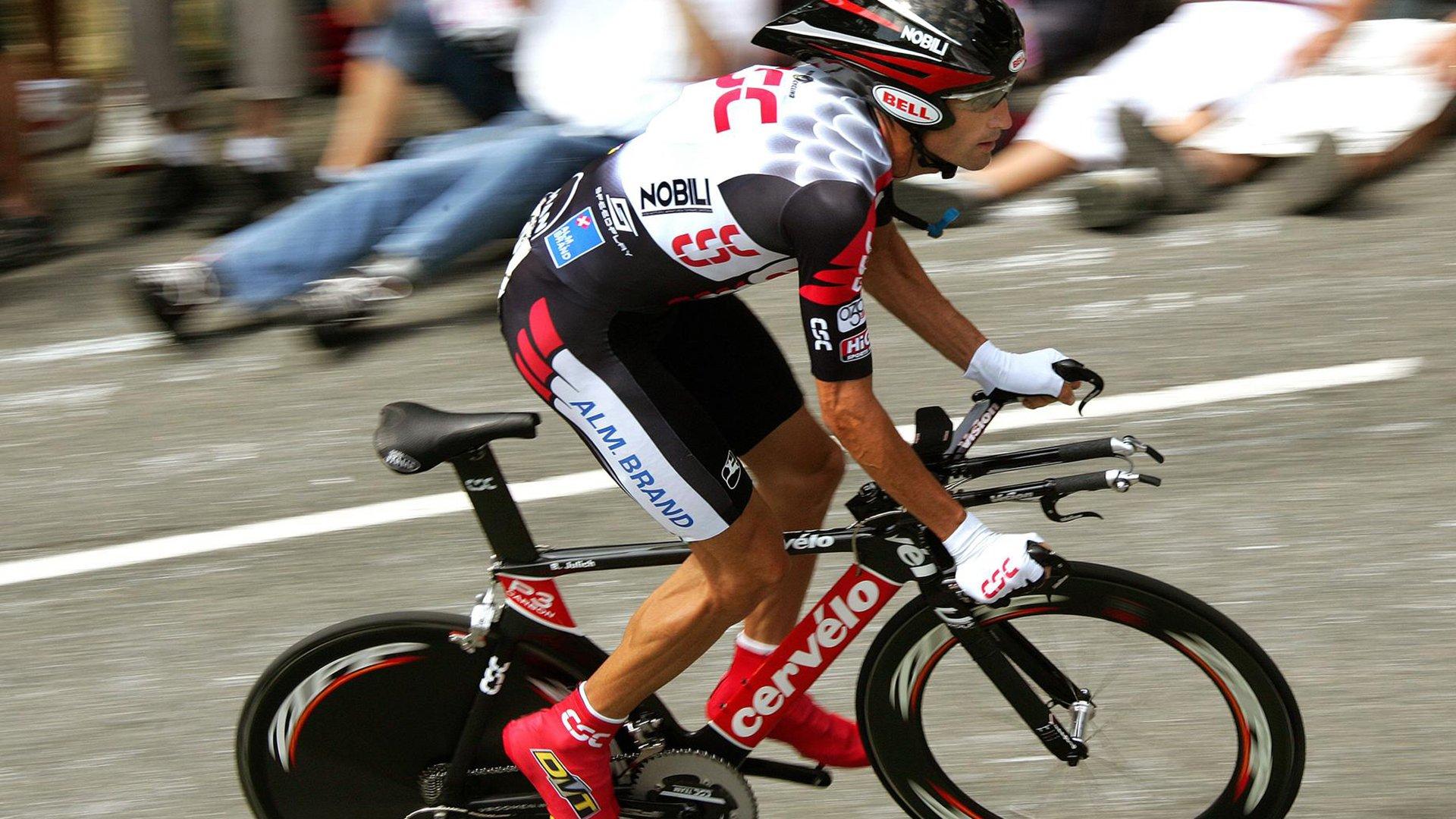 前意大利队医炮轰FIFA与欧足联,密集赛程危害球员健康,管理机构漠视态度引众怒