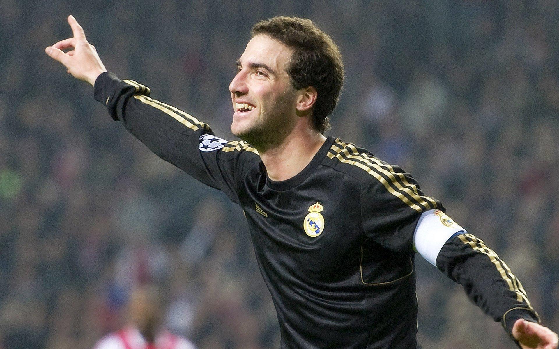 德国战车世预赛狂飙6球!格纳布里双响韦尔纳臀功定乾坤