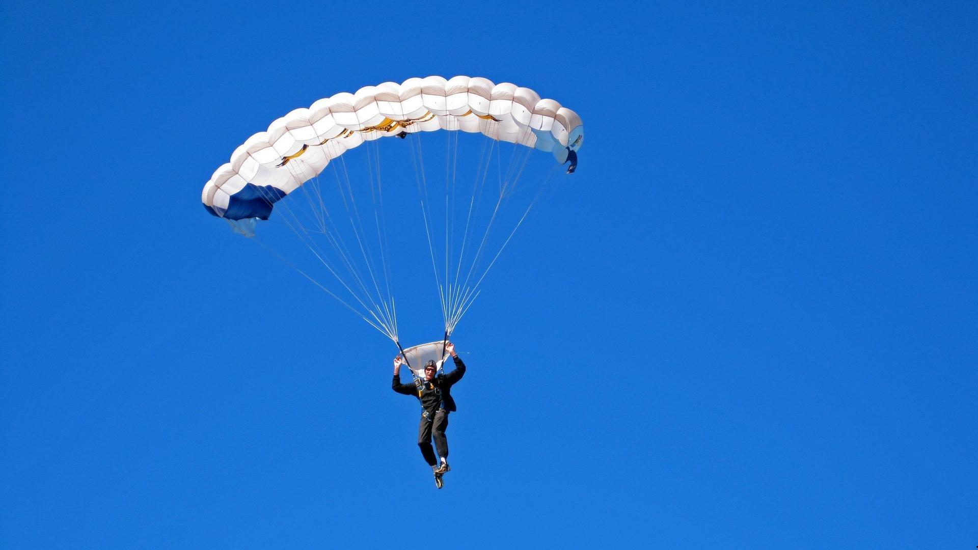 留守洛杉矶为乔治首选 快艇续约谈判将继续进行